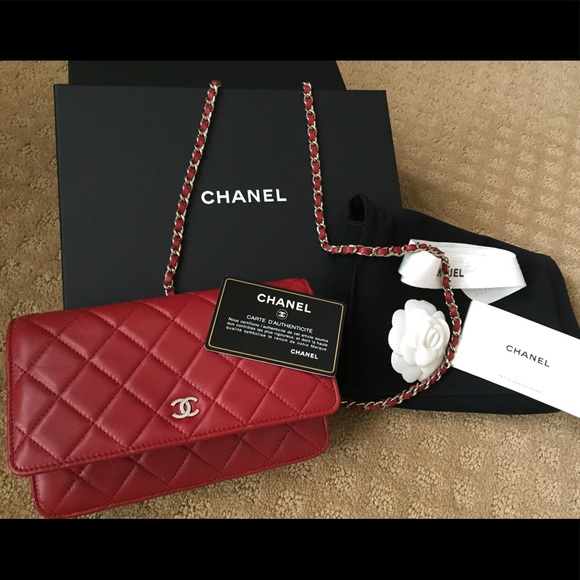 ***SOLD*** CHANEL Wallet On Chain - Red Lambskin - Picture 2 of 6